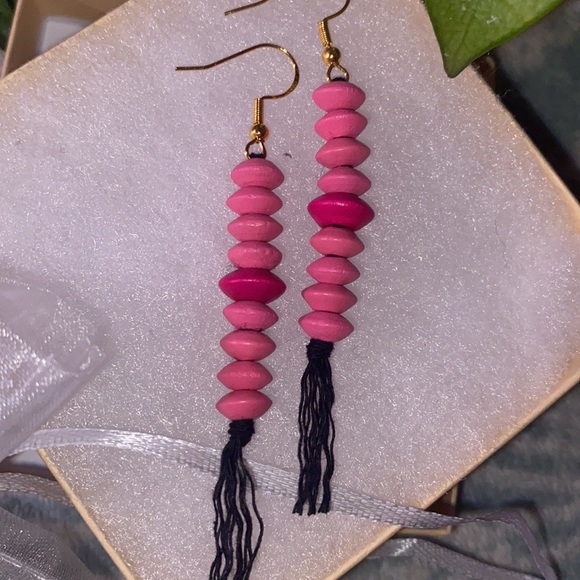 Magenta Pink Hand Crafted Macrame Tassel Fringe Earrings Wood Beaded Accents - Picture 6 of 9